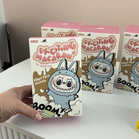 Lychee Berry Exciting Macaron Labubu - Picture 2 of 3